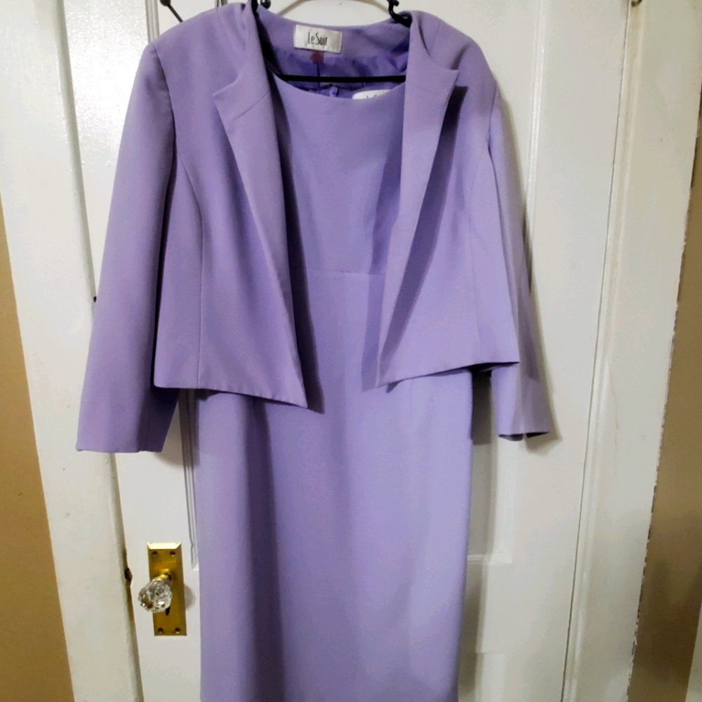 COPY - Like new, dress suit